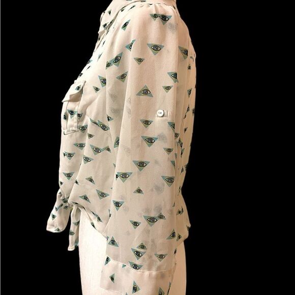 Bundle/two blouses 💐 - Picture 3 of 7